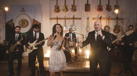 Choosing the Right Wedding Band Music